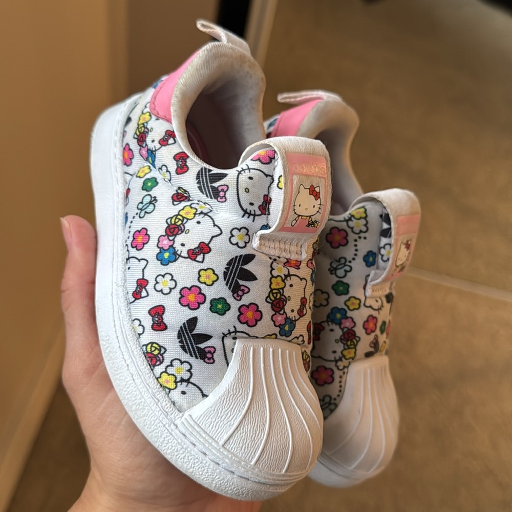 Hello kitty toddles shoes